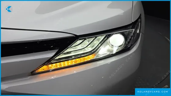 TOYOTA CAMRY 2.5 XLE HYBRID