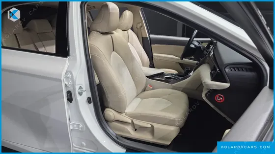 TOYOTA CAMRY 2.5 XLE HYBRID