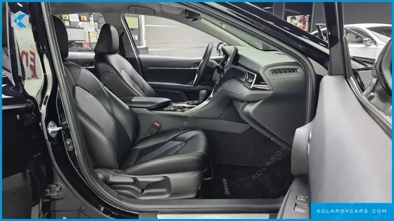 TOYOTA CAMRY 2.5 LE HYBRID