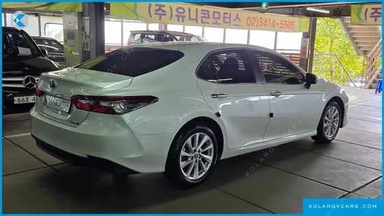 TOYOTA CAMRY 2.5 LE HYBRID