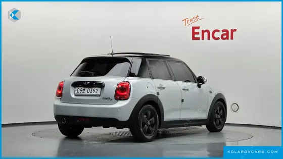 MINI COOPER 5DOOR MID