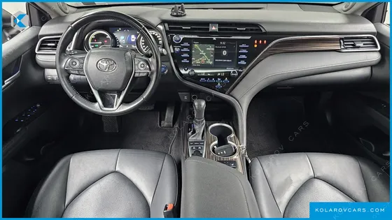 TOYOTA CAMRY 2.5 XLE HYBRID