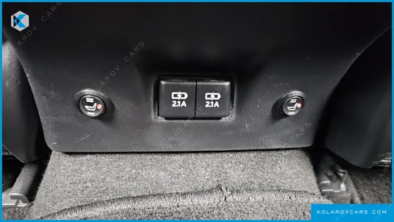 TOYOTA CAMRY 2.5 XLE HYBRID