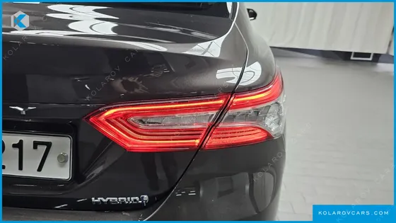 TOYOTA CAMRY 2.5 XLE HYBRID