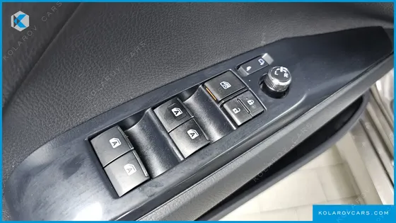 TOYOTA CAMRY 2.5 XLE HYBRID