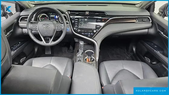 TOYOTA CAMRY 2.5 XLE HYBRID