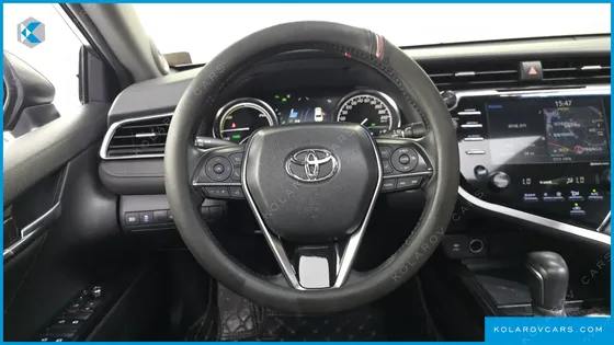 TOYOTA CAMRY 2.5 XLE HYBRID