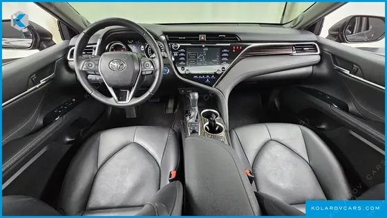 TOYOTA CAMRY 2.5 XLE HYBRID