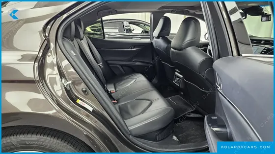 TOYOTA CAMRY 2.5 XLE HYBRID