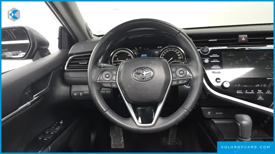 TOYOTA CAMRY 2.5 XLE HYBRID