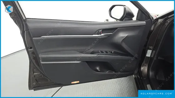 TOYOTA CAMRY 2.5 XLE HYBRID