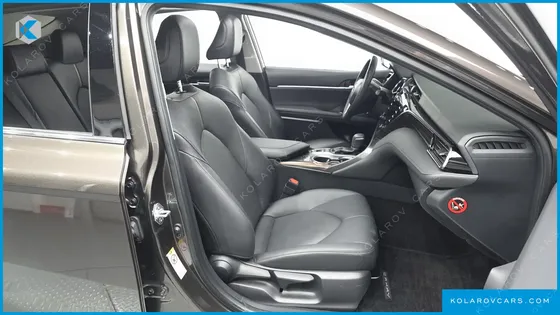 TOYOTA CAMRY 2.5 XLE HYBRID