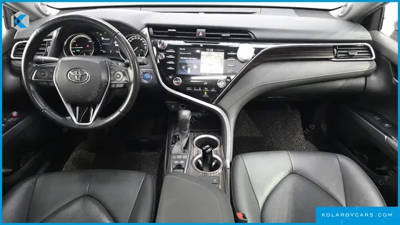 TOYOTA CAMRY 2.5 XLE HYBRID