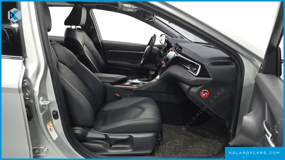 TOYOTA CAMRY 2.5 XLE HYBRID