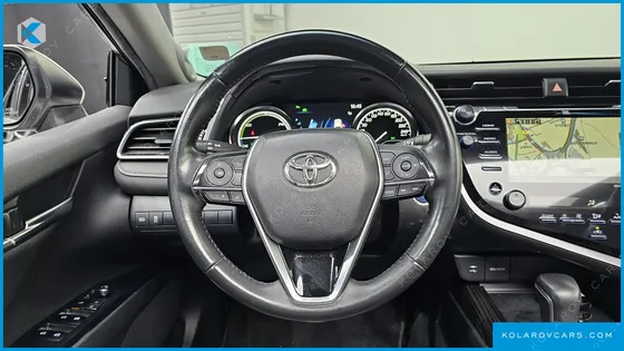 TOYOTA CAMRY 2.5 XLE HYBRID