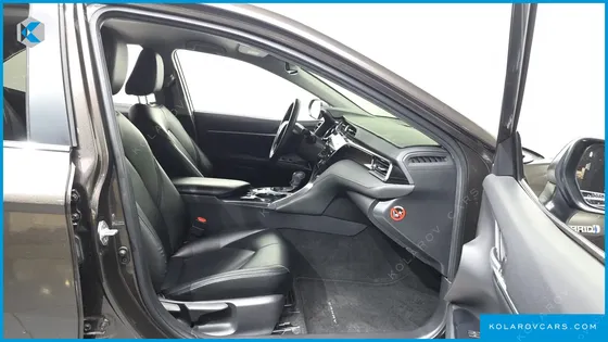 TOYOTA CAMRY 2.5 LE HYBRID