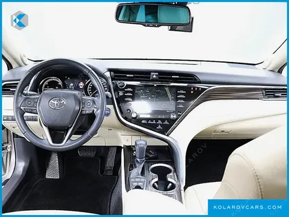 TOYOTA CAMRY 2.5 XLE HYBRID