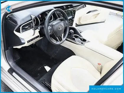 TOYOTA CAMRY 2.5 XLE HYBRID