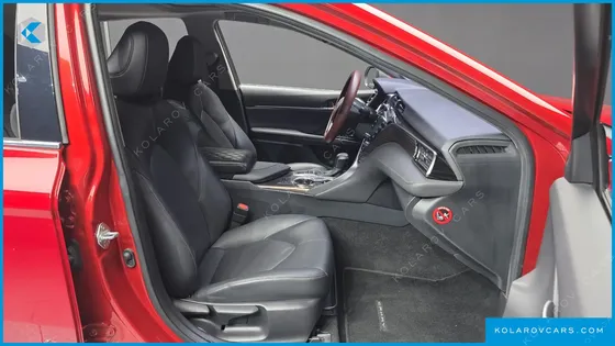 TOYOTA CAMRY 2.5 XLE HYBRID