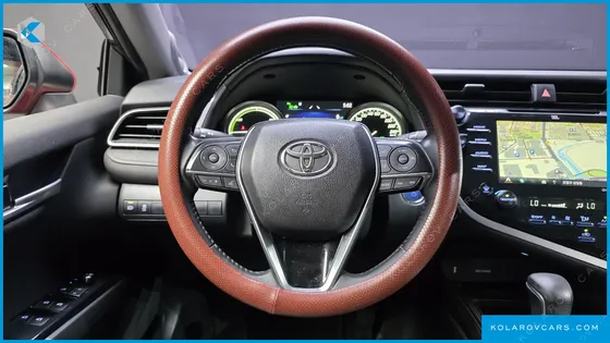 TOYOTA CAMRY 2.5 XLE HYBRID
