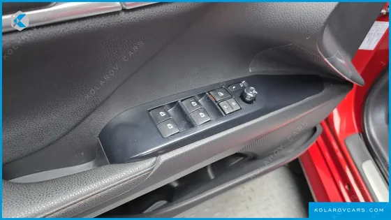 TOYOTA CAMRY 2.5 XLE HYBRID