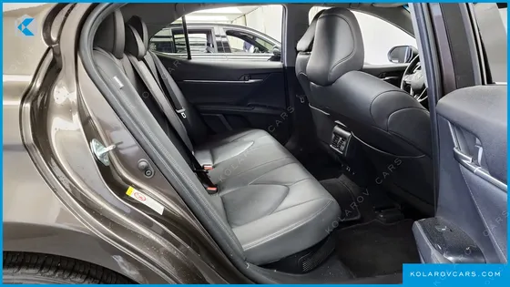 TOYOTA CAMRY 2.5 XLE HYBRID