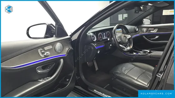 MERCEDES E-CLASS E300 4MATIC AMG LINE
