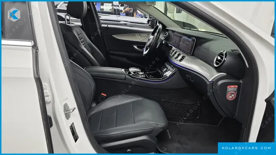 MERCEDES E-CLASS E300 AMG LINE