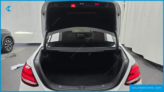 MERCEDES E-CLASS E300 AMG LINE