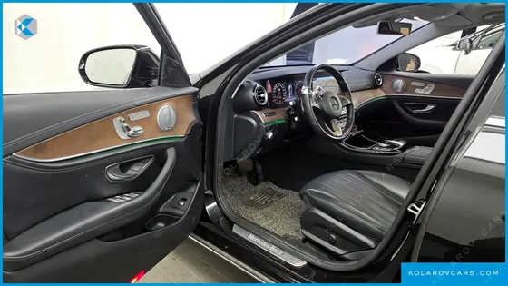 MERCEDES E-CLASS E300 4MATIC EXCLUSIVE