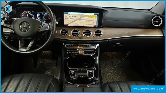 MERCEDES E-CLASS E300 4MATIC EXCLUSIVE