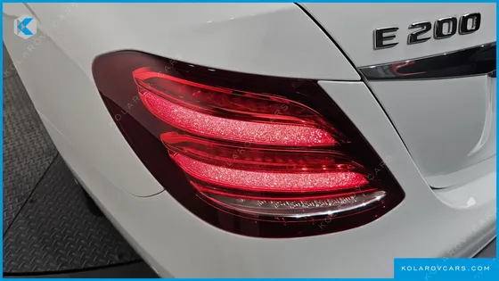 MERCEDES E-CLASS E200 AVANTGARDE