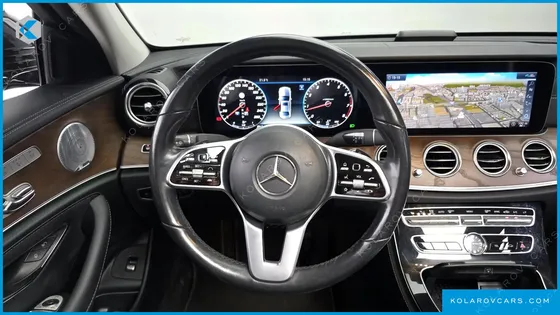 MERCEDES E-CLASS E300 4MATIC EXCLUSIVE