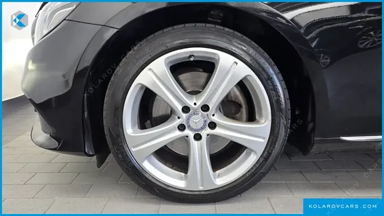 MERCEDES E-CLASS E220D 4MATIC AVANTGARDE