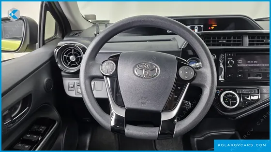 TOYOTA PRIUS 1.5