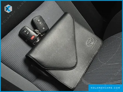 TOYOTA PRIUS 1.5