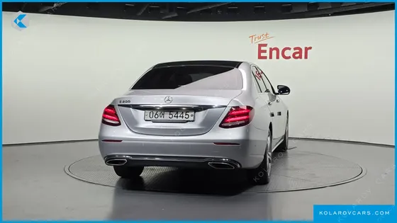 MERCEDES E-CLASS E200 AVANTGARDE
