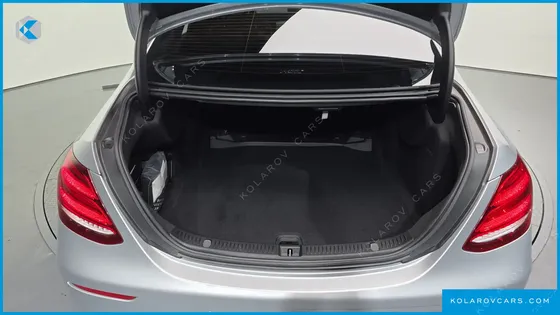 MERCEDES E-CLASS E200 AVANTGARDE