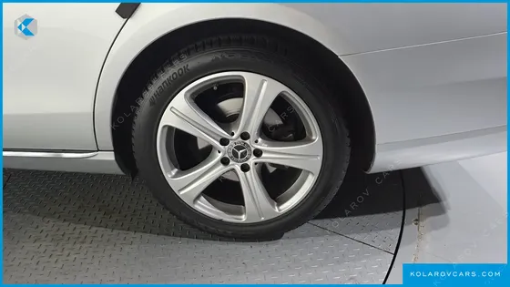 MERCEDES E-CLASS E200 AVANTGARDE