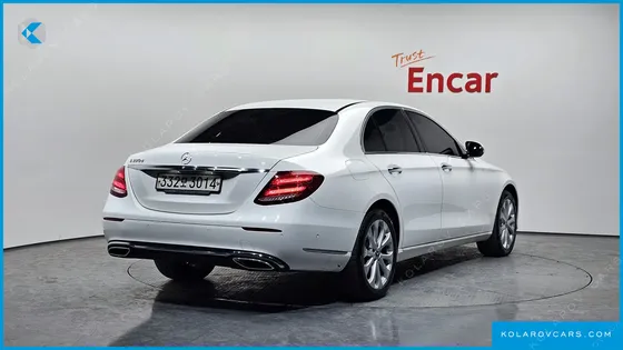 MERCEDES E-CLASS E220D EXCLUSIVE