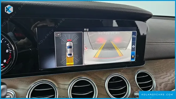 MERCEDES E-CLASS E220D EXCLUSIVE