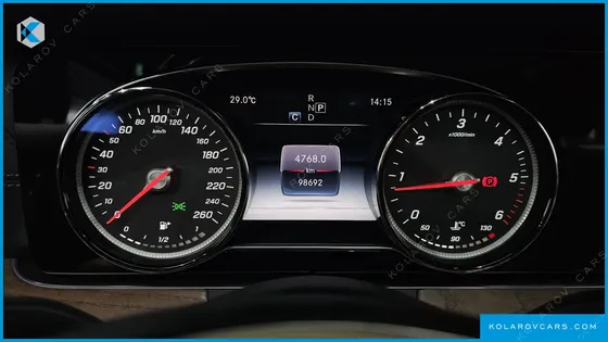 MERCEDES E-CLASS E220D 4MATIC EXCLUSIVE