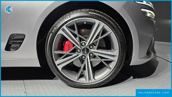 GENESIS G70 GASOLINE 2.5T 2WD