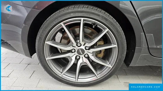 GENESIS G70 GASOLINE 3.3T 4WD