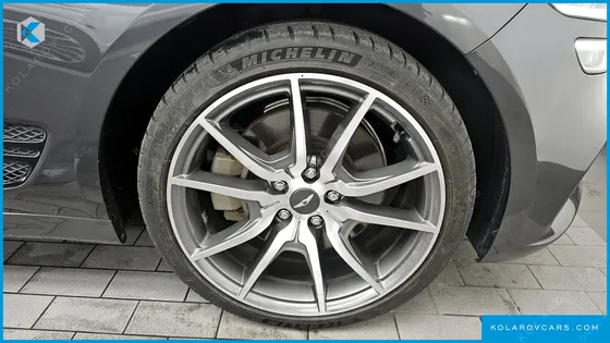 GENESIS G70 GASOLINE 3.3T 4WD