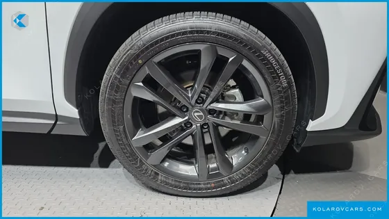 LEXUS NX PREMIUM