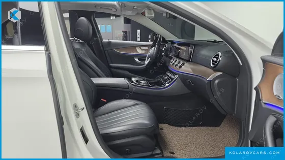 MERCEDES E-CLASS E300 4MATIC EXCLUSIVE