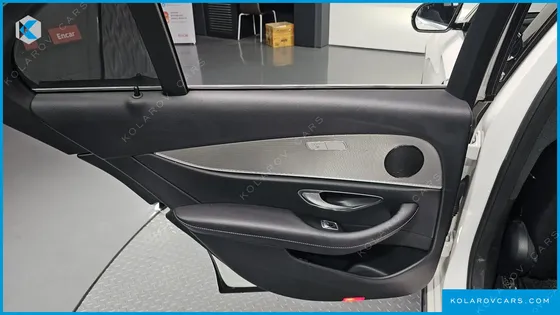 MERCEDES E-CLASS E200 AVANTGARDE