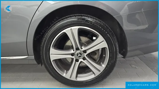 MERCEDES E-CLASS E220D AVANTGARDE