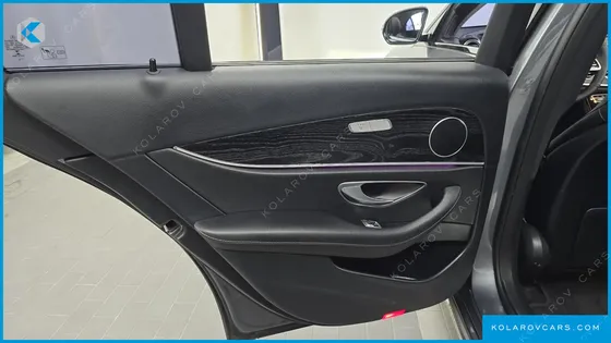 MERCEDES E-CLASS E220D AVANTGARDE